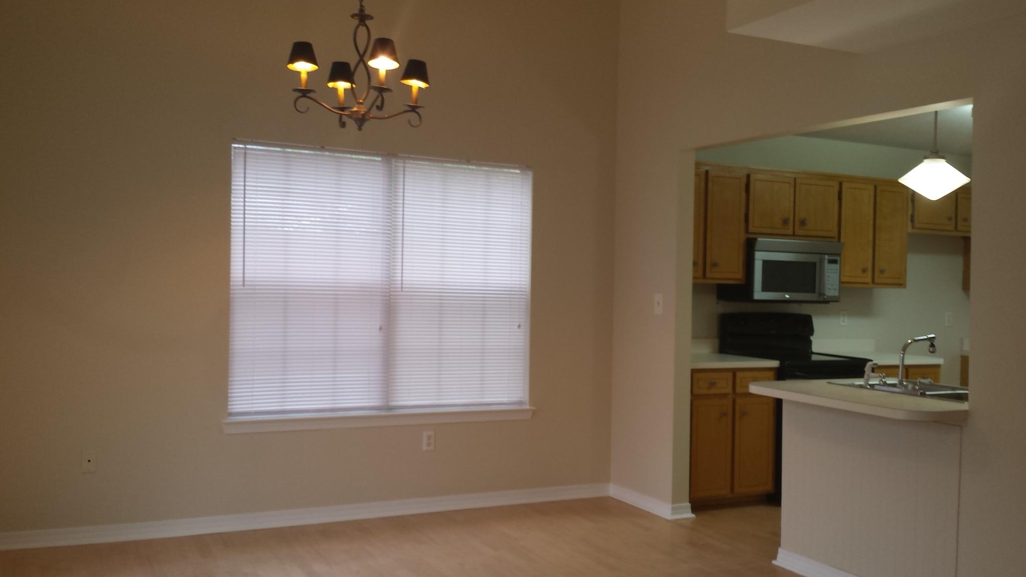 VALPARAISO PINECREST 5 - Residential Lease