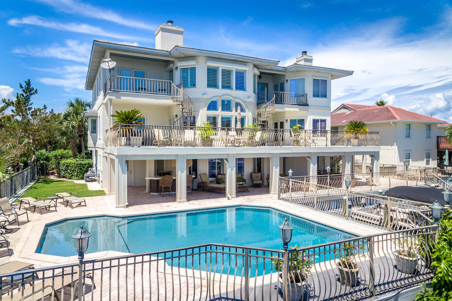 HOLIDAY ISLE - Residential