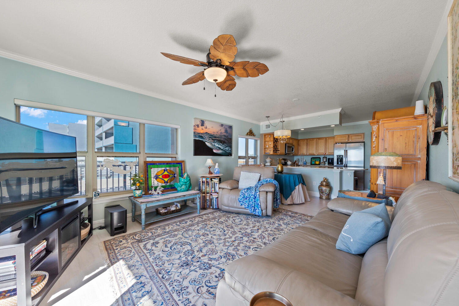 EMERALD TOWERS WEST CONDO - Residential