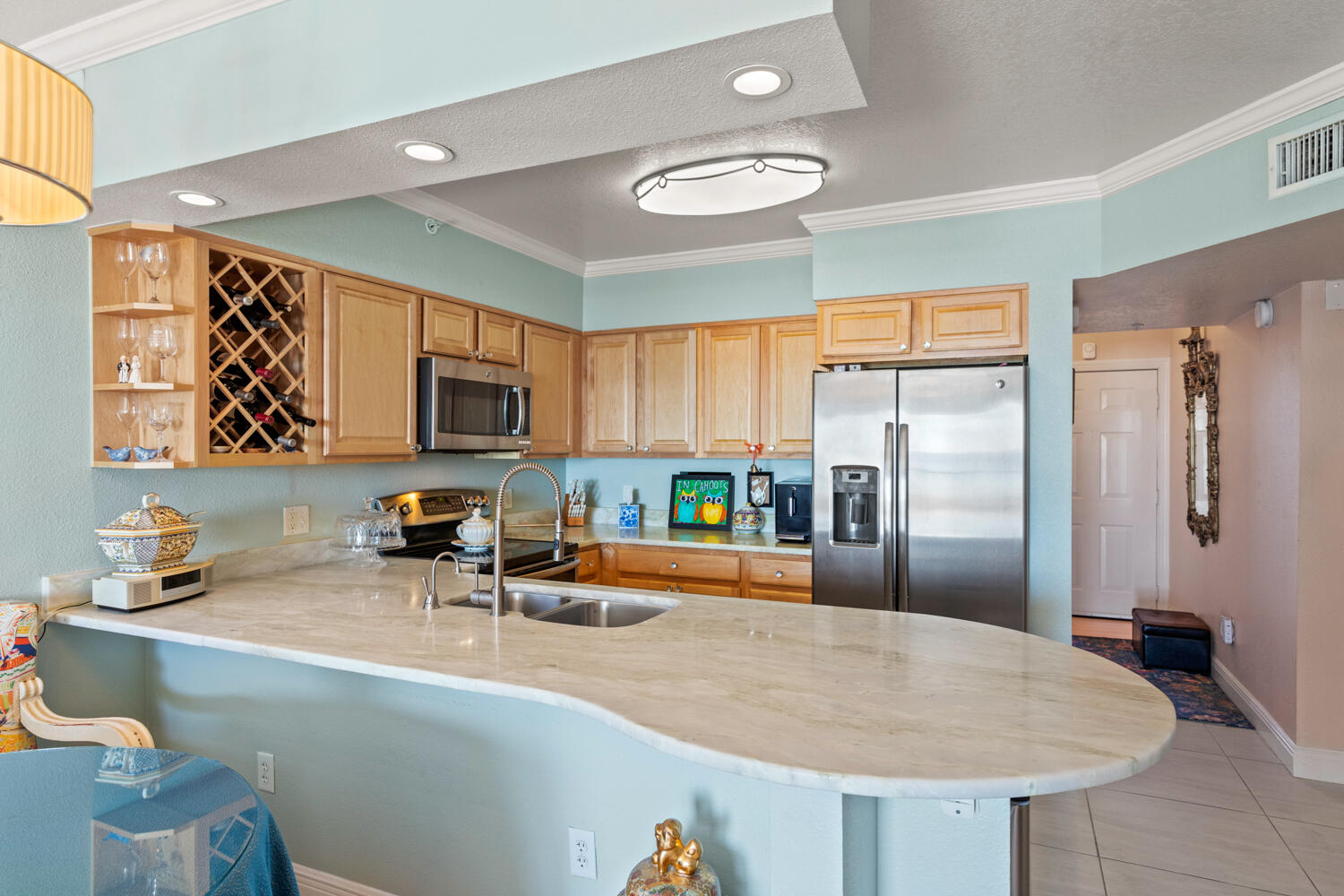 EMERALD TOWERS WEST CONDO - Residential