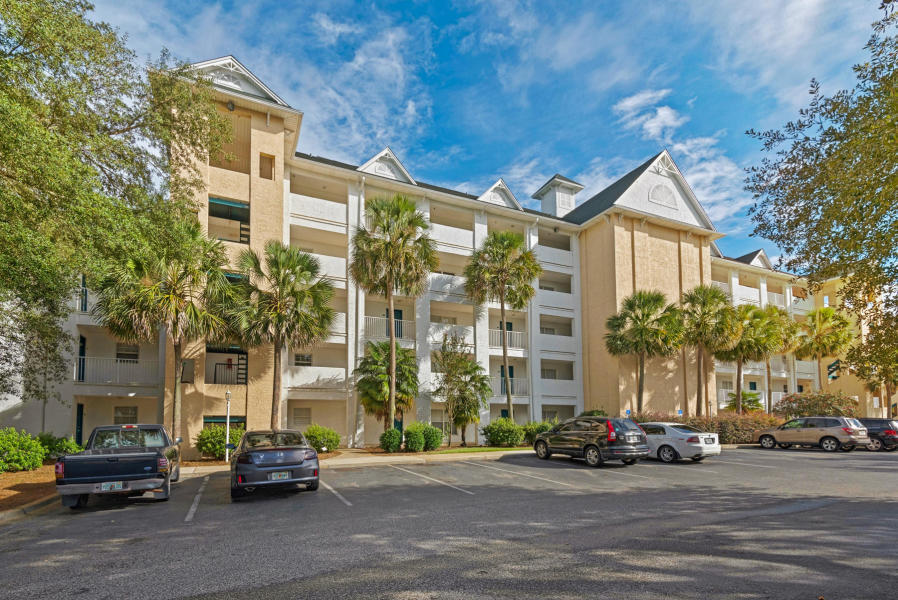 THE FLORIDA CLUB - Residential Lease