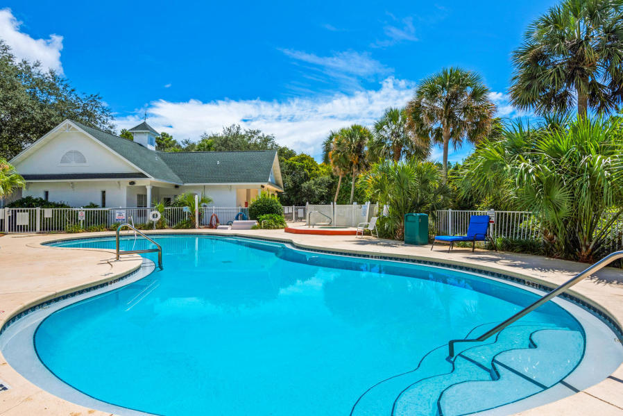 THE FLORIDA CLUB - Residential Lease