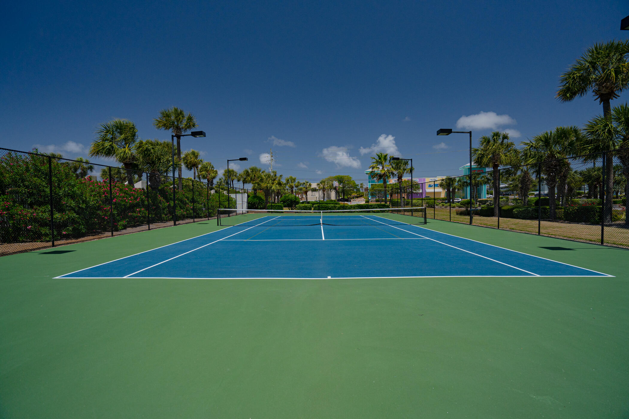 SILVER BEACH TOWERS - Residential