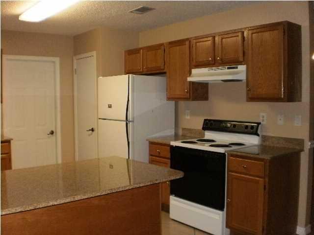 SWEETBRIAR STATION S/D - Residential Lease