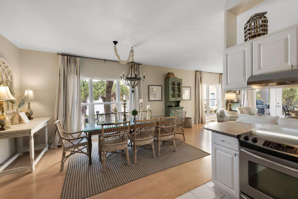 SEAGROVE BY THE SEA - Residential