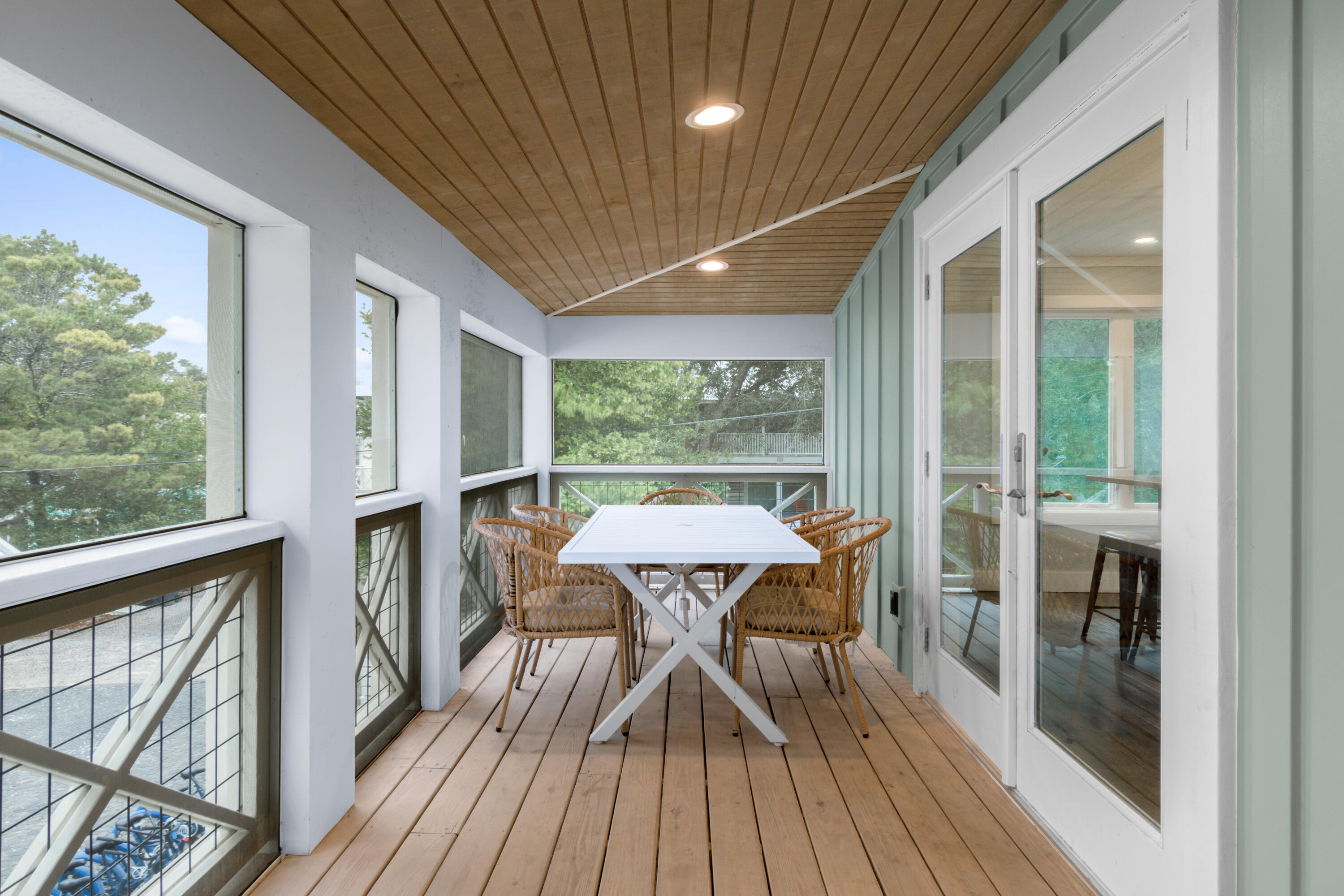 SEAGROVE 1ST ADDN - Residential