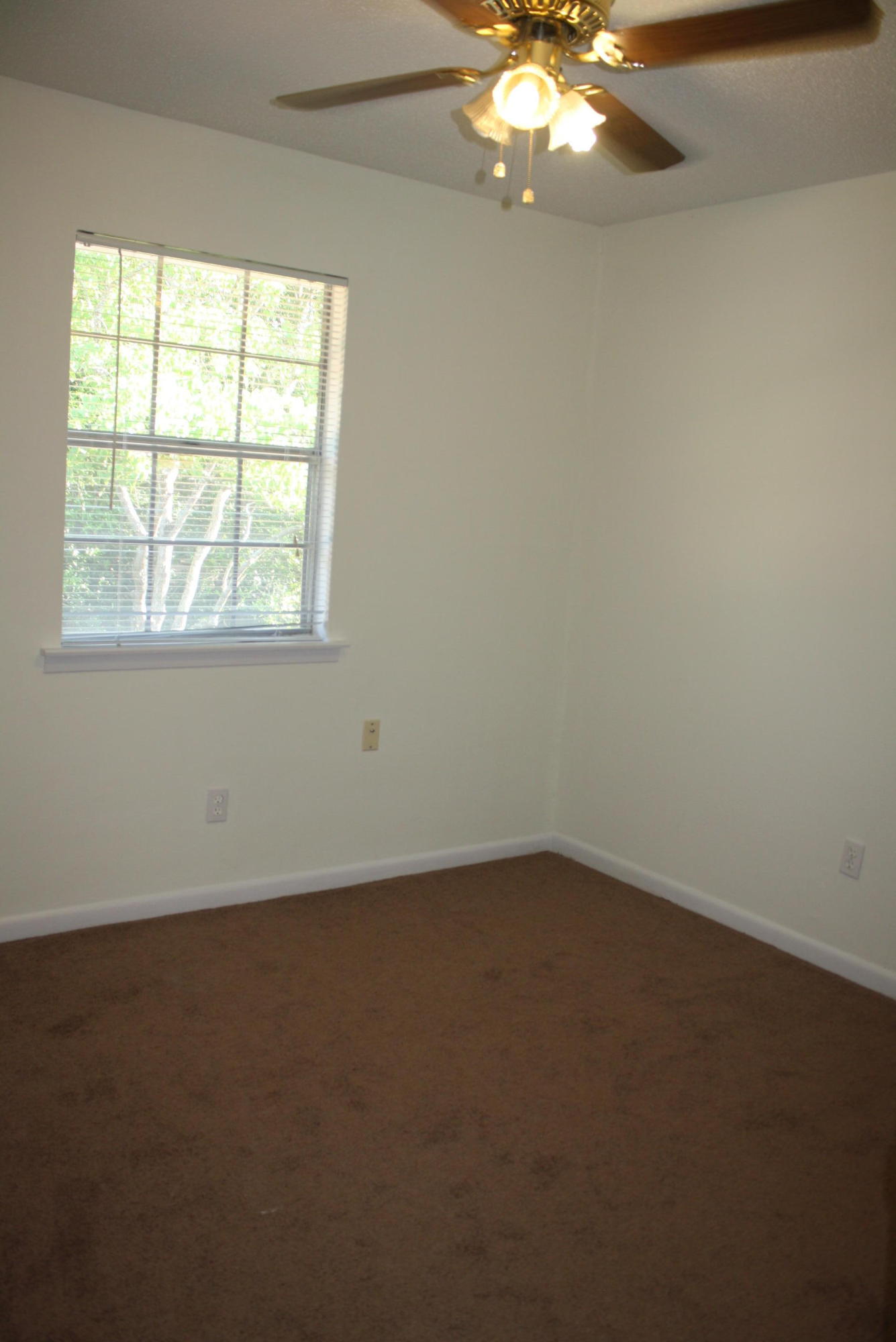 VALENCIA ARMS - Residential Lease