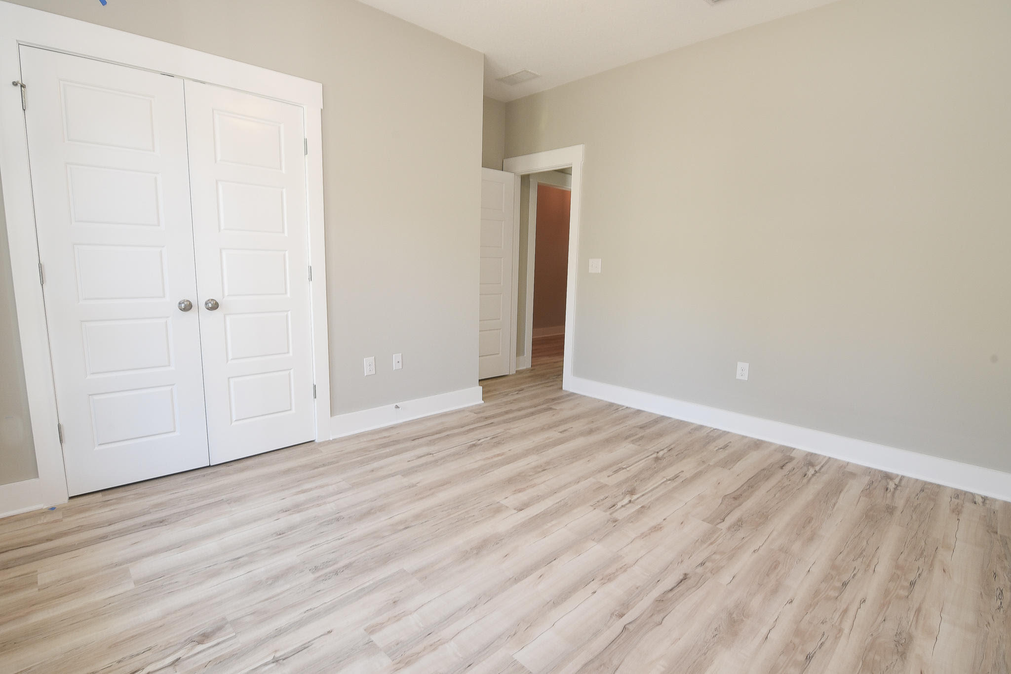 MH NICE & VALP - Residential Lease