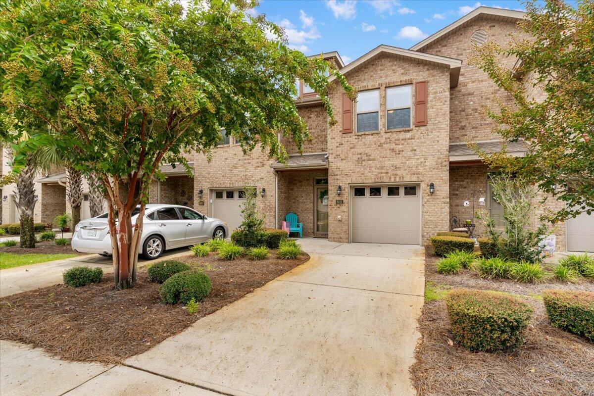 RESERVE POINTE - Residential