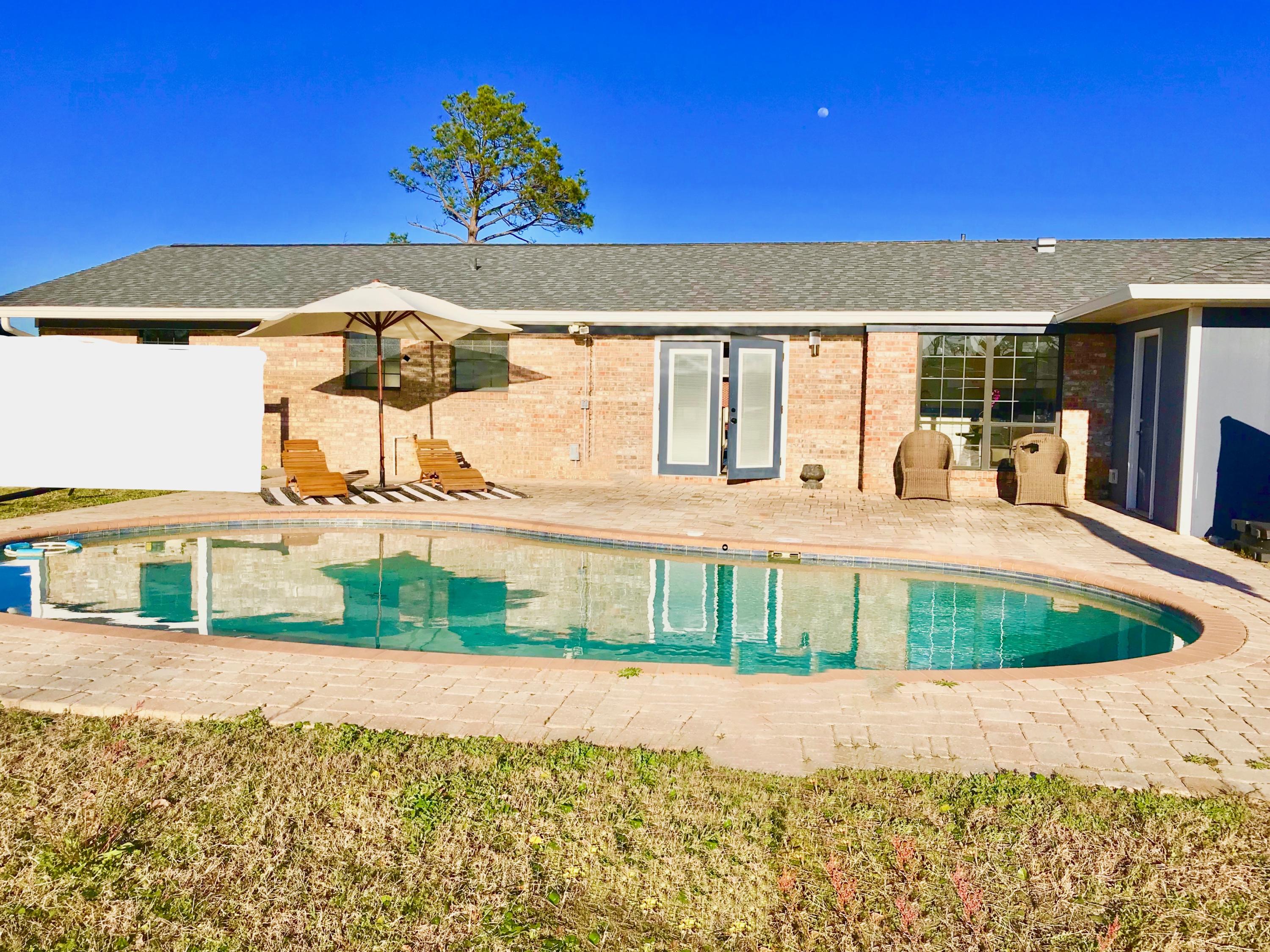 MEADOWBROOK ESTATES - Residential