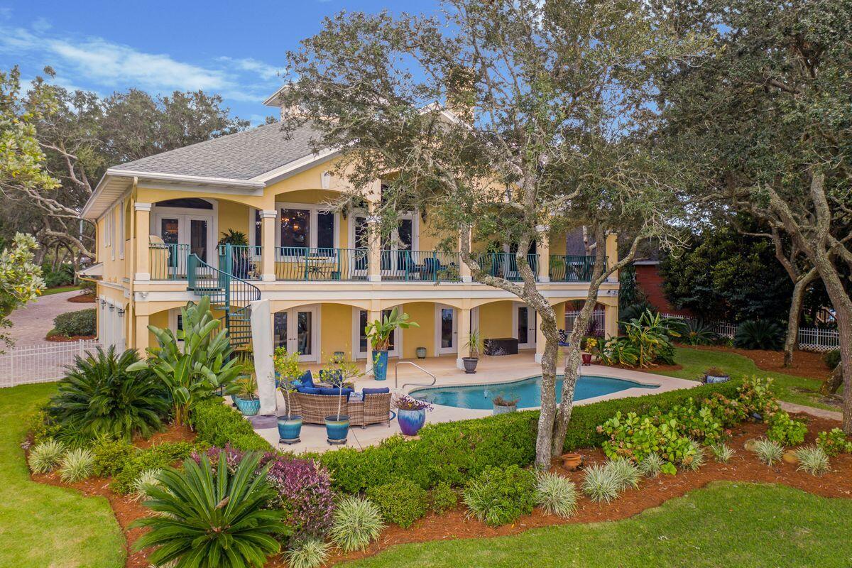LAKE LORRAINE GARDENS - Residential