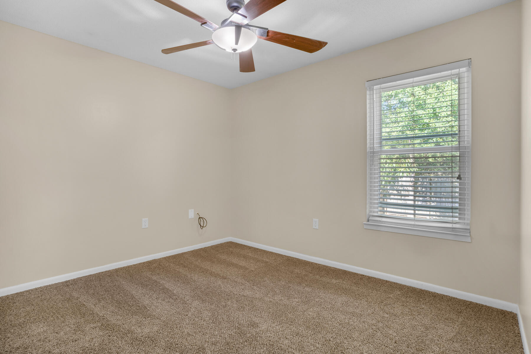 KELLY HILL ESTATES - Residential Lease