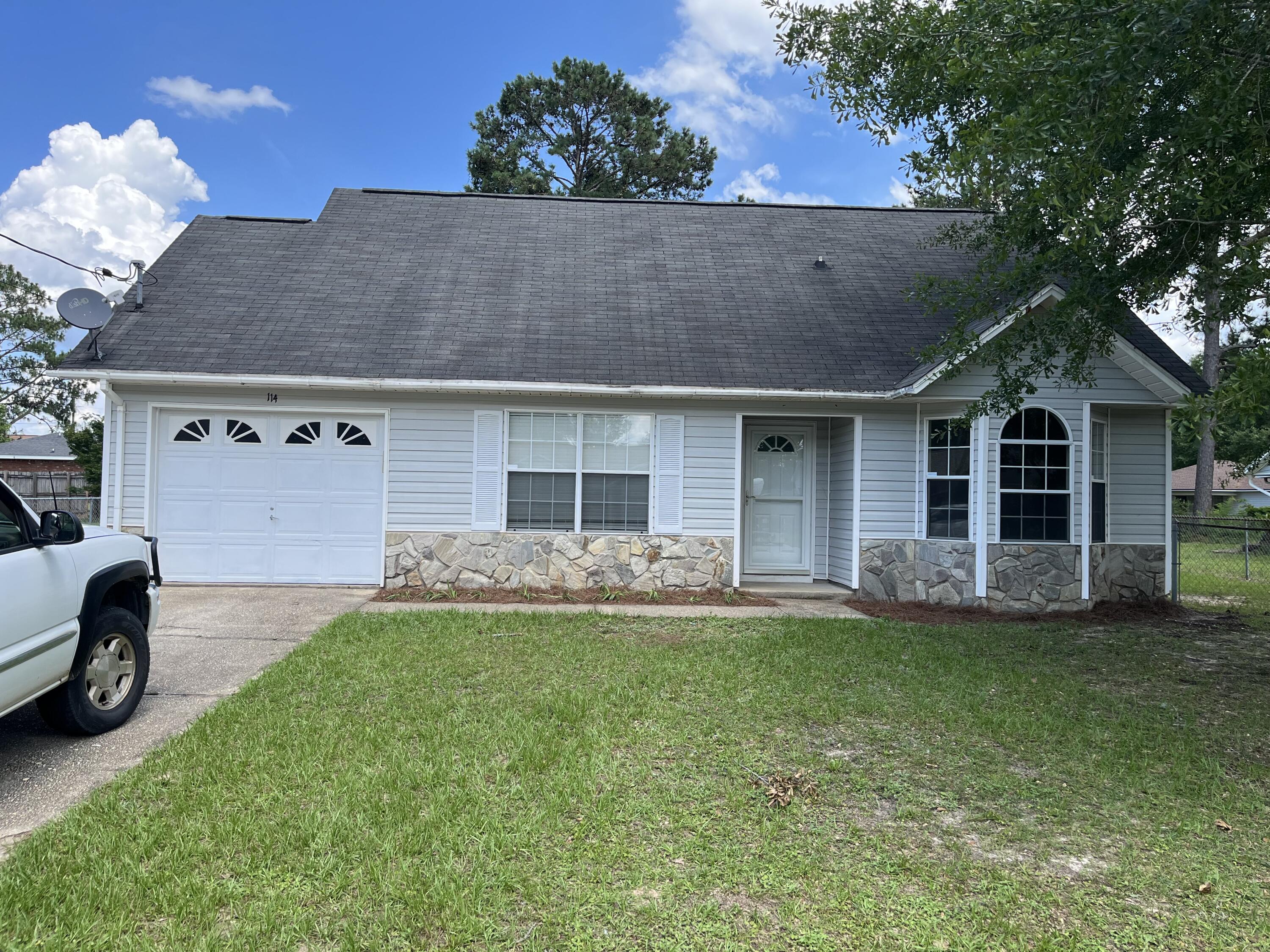 AVAILABLE NOW: Remodeled 3BR/2BA home located South of Interstate 10 in Crestview. Home features new appliances, newly painted ceiling/walls and trim, laminate/tile flooring down stairs and carpet in master bedroom. Tenant to verify all information important to them. Military discount is be offered to active duty personnel. No smoking allowed inside property. Dog under 20lbs allowed with owner's approval