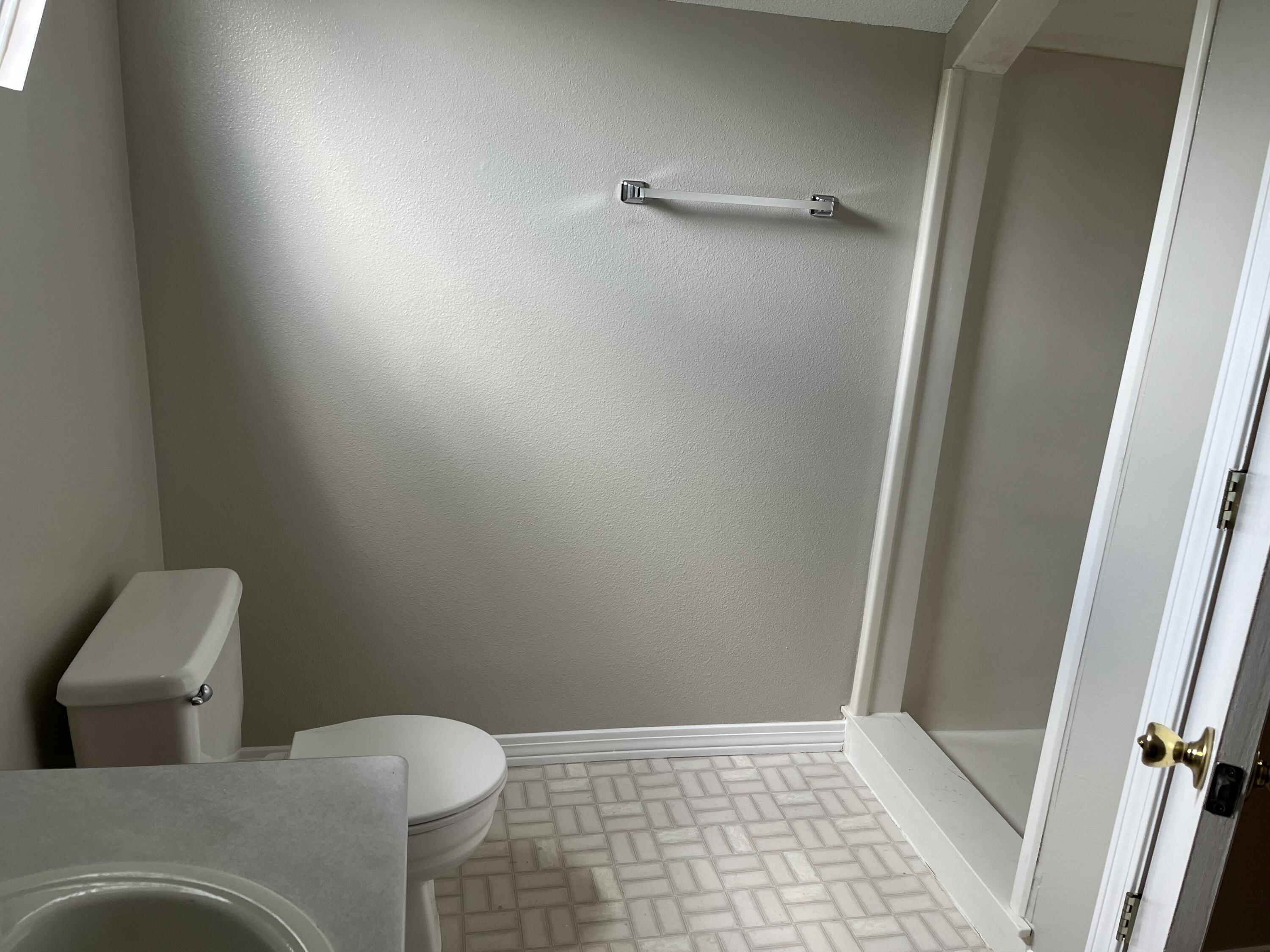 SHOAL TERRACE ESTATES - Residential Lease