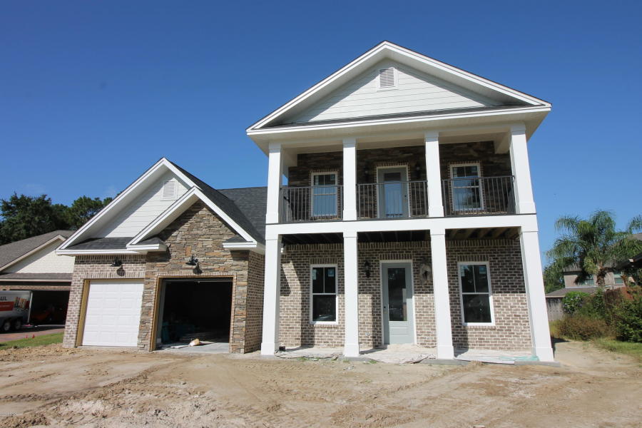 Beautifully constructed home in Cedar Branch.Home offers 2878 Sq feet of heated and cooled space, 5 bed 2 full and 2 half baths on a large lot. This home has a gourmet kitchen with custom cabinets, Quartz tops, a spa style Master bath that will capture you the moment you walk in. Large Tub, double vanity, walk in closets and separate shower. The spacious living area opens to the back yard with double french doors leading to the spacious back yard. Cedar Branch community is one of the most sought after neighborhoods in Bay County. This home was built by one of the areas most prestigious builders.