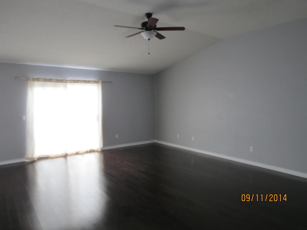 COUNTRYVIEW ESTATES 10TH ADDN - Residential Lease