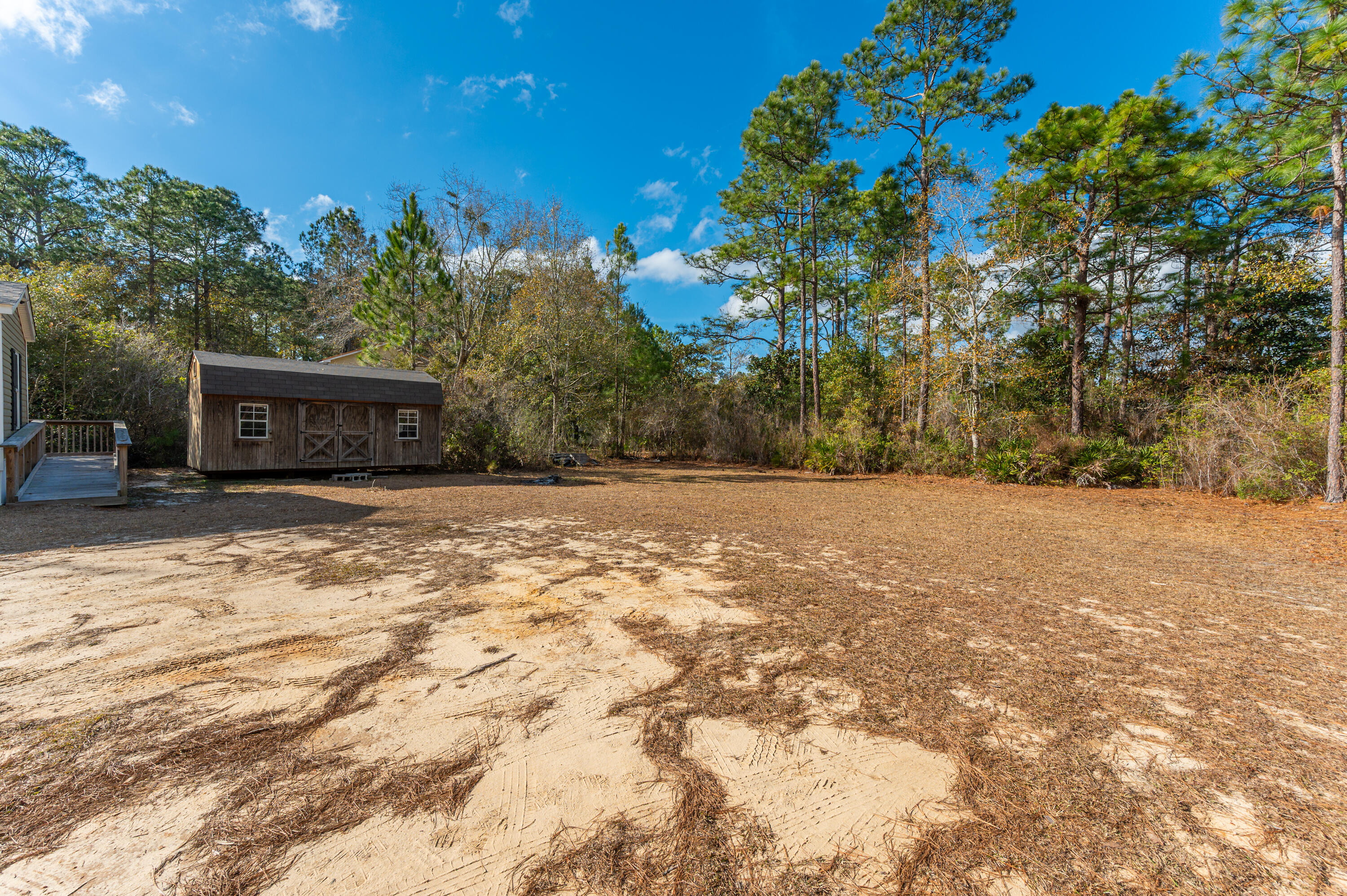 EMERALD SHORES - Residential Lease