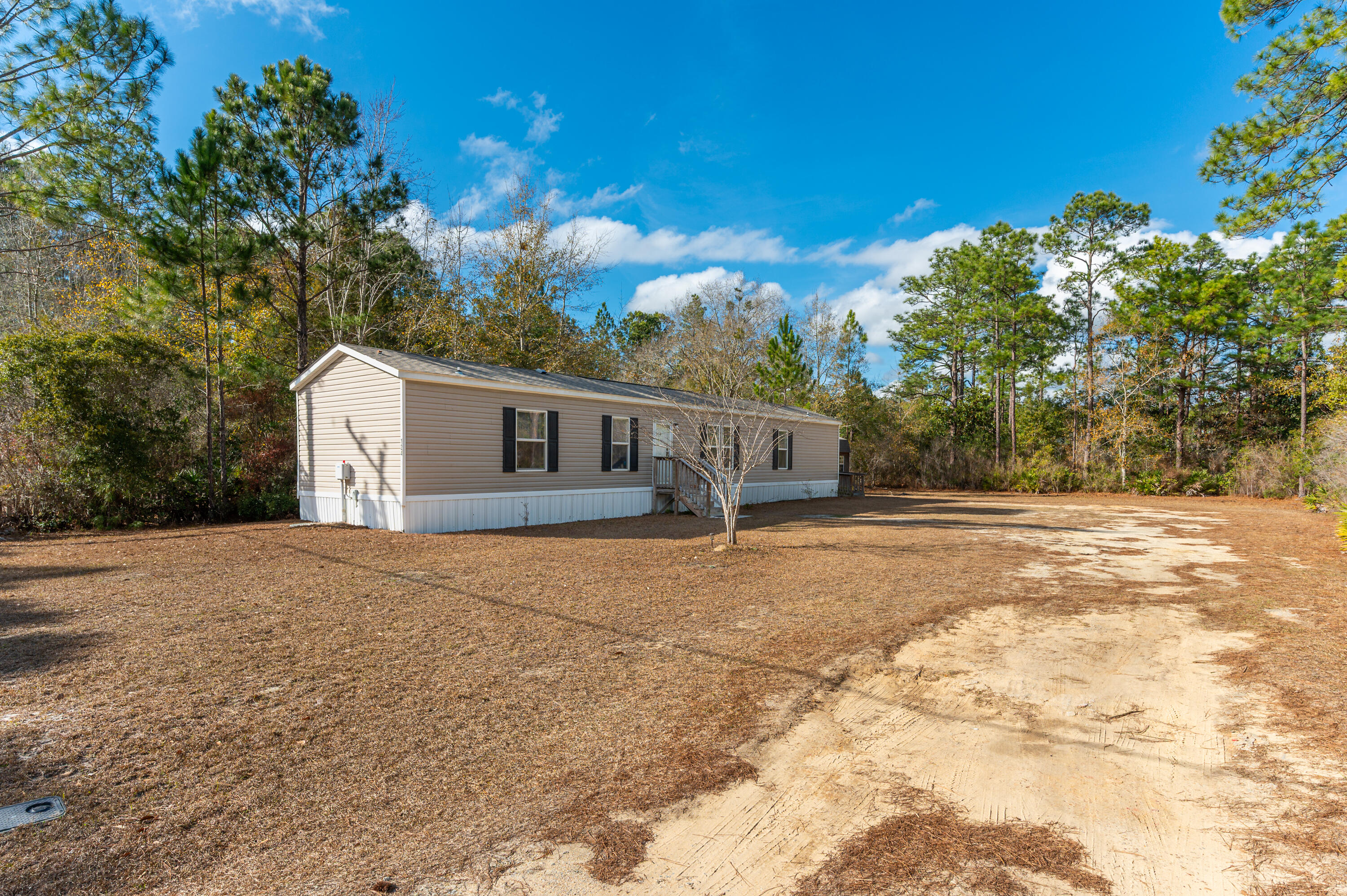EMERALD SHORES - Residential Lease