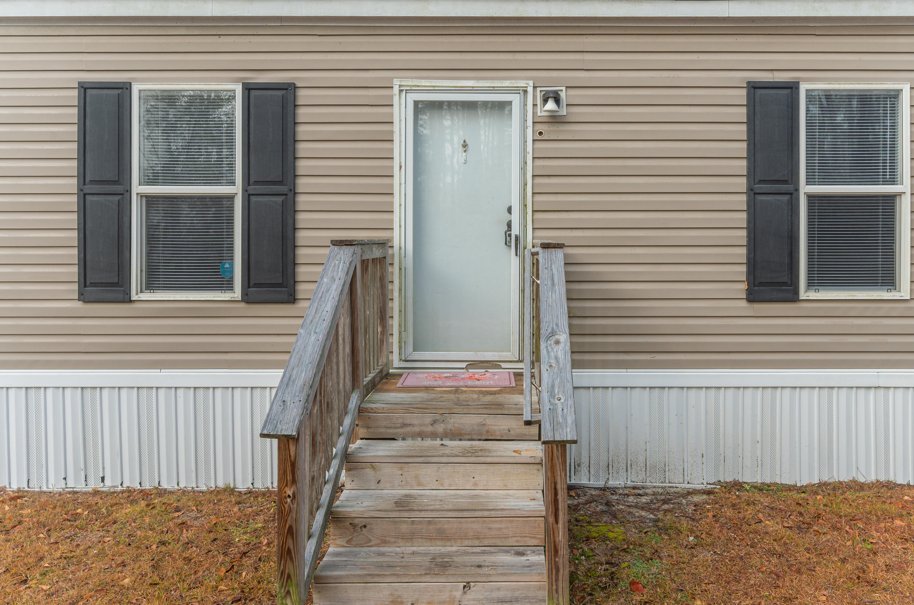 EMERALD SHORES - Residential Lease