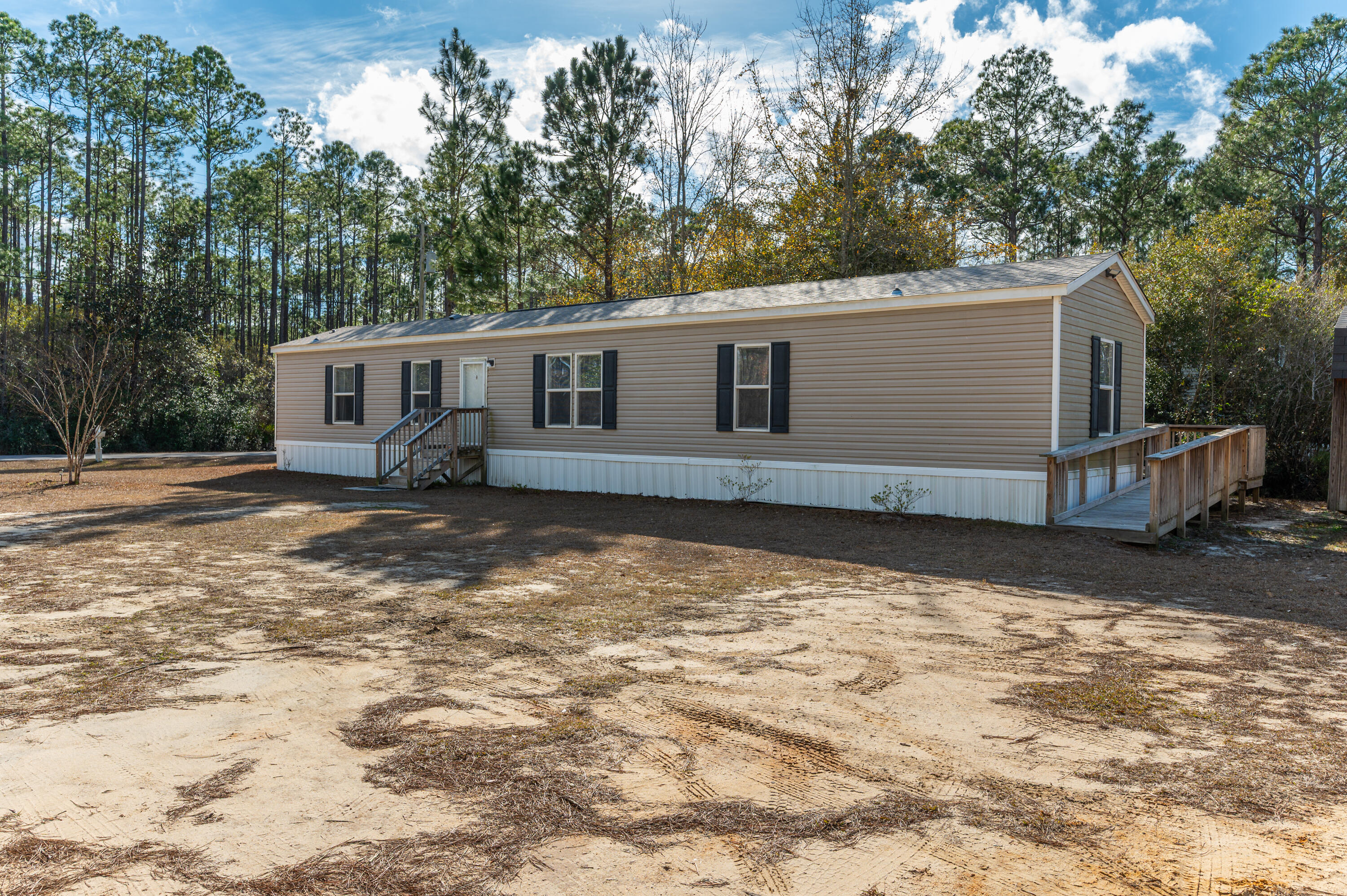 EMERALD SHORES - Residential Lease