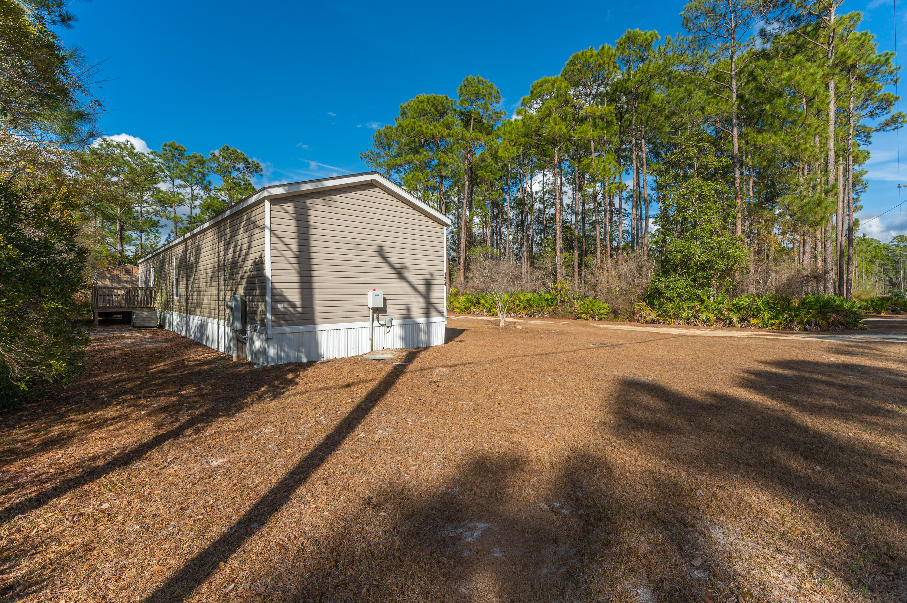 EMERALD SHORES - Residential Lease