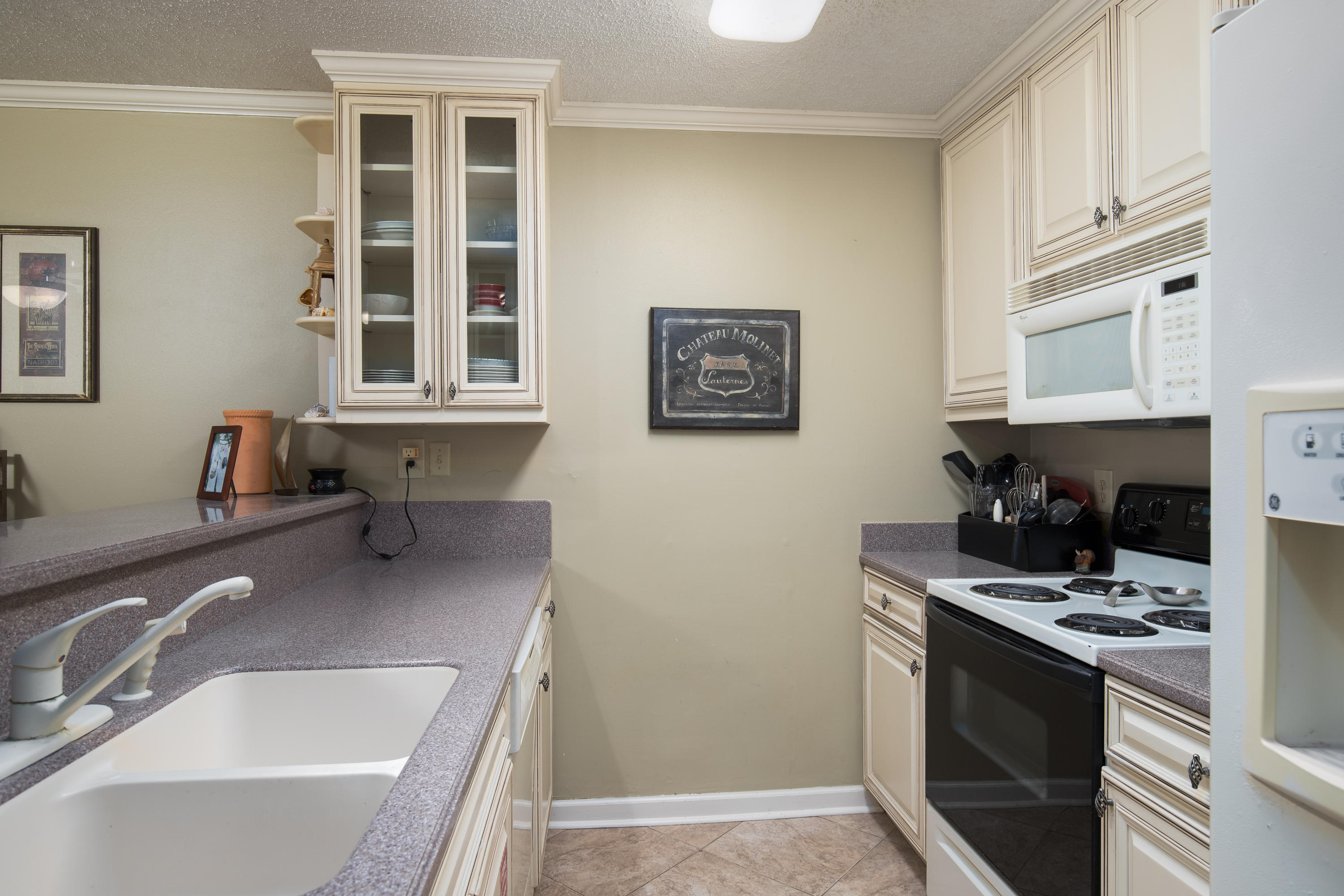 TRADEWIND CONDOS - Residential