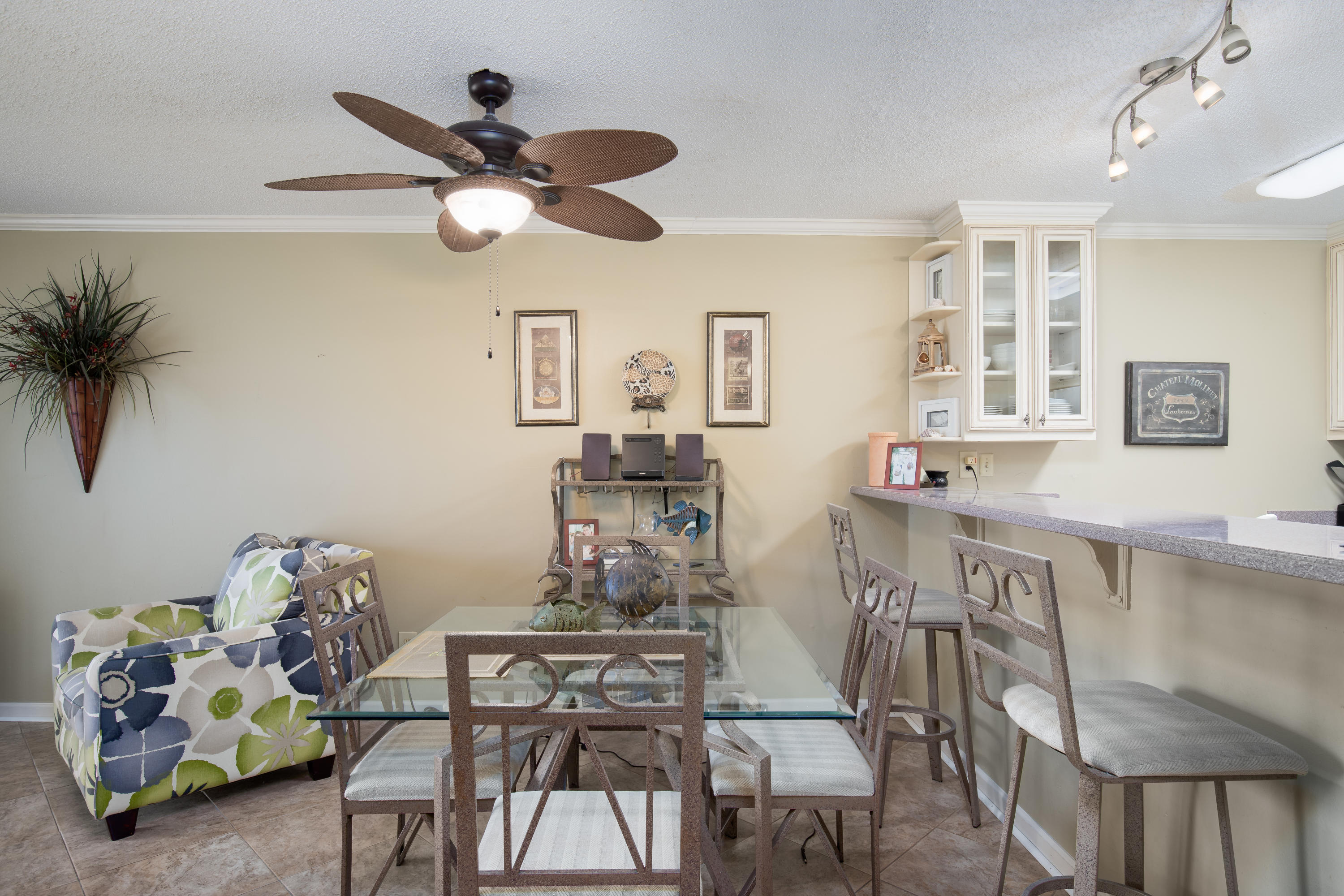 TRADEWIND CONDOS - Residential