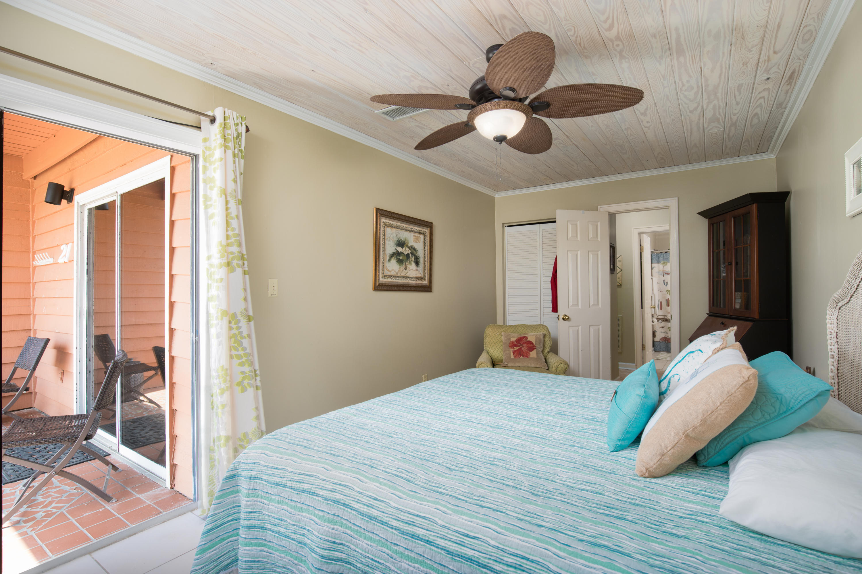 TRADEWIND CONDOS - Residential