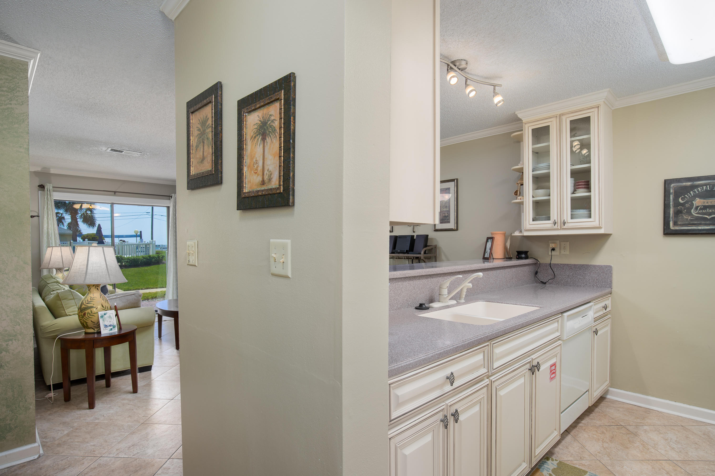 TRADEWIND CONDOS - Residential