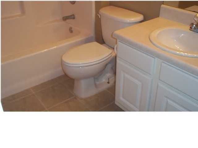 HIDDEN ESTATES - Residential Lease