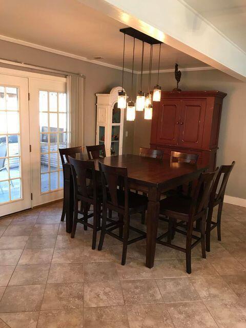LAKESIDE VILLAGE - Residential Lease