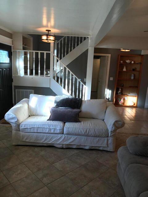 LAKESIDE VILLAGE - Residential Lease