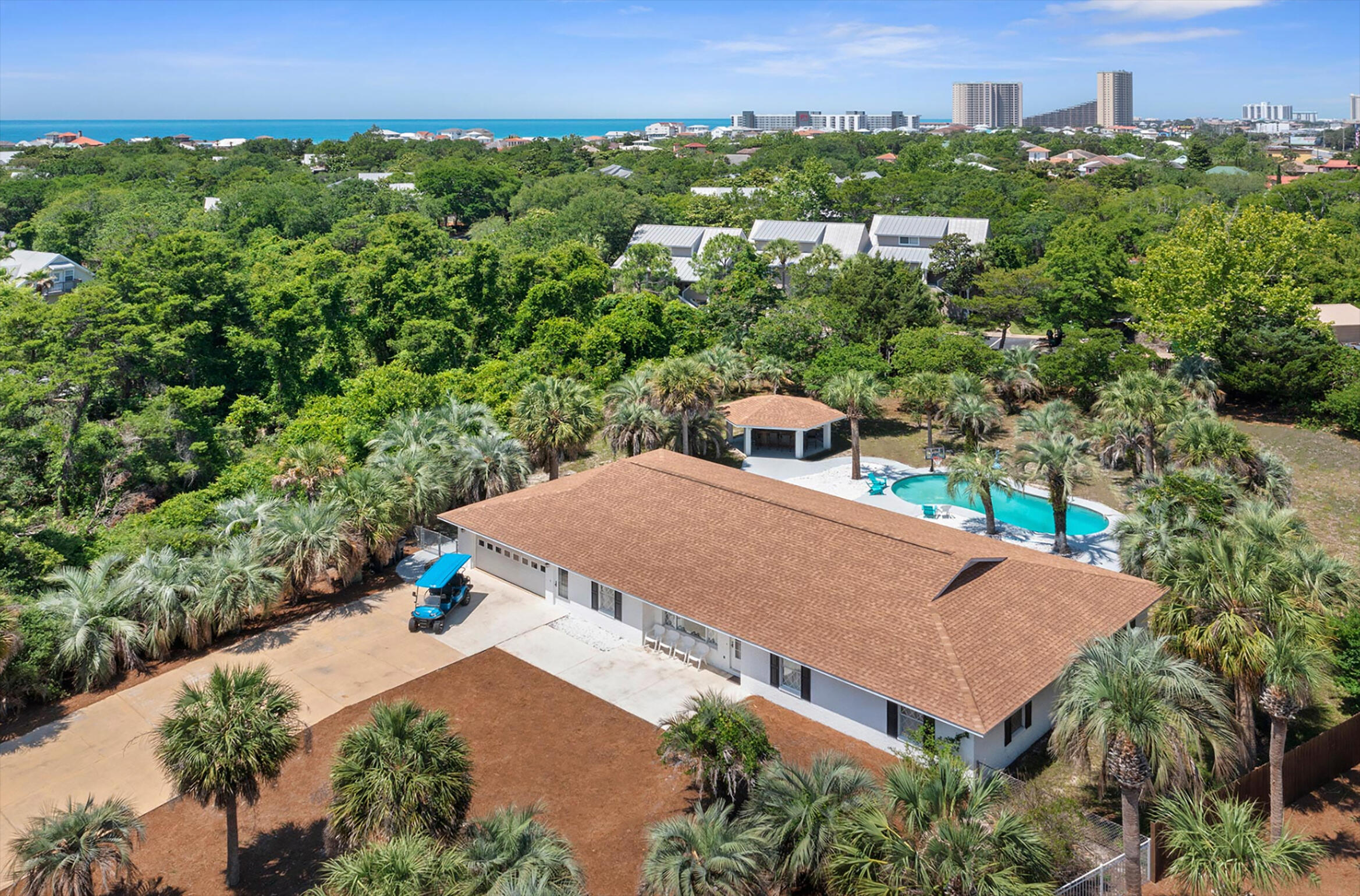 Welcome to ''Beach Therapy'' at 58 Overlook Drive! This fully furnished coastal retreat is not only a tranquil oasis but also a lucrative rental machine, making it an ideal investment opportunity. Situated on an expansive .72-acre lot, this stunning property offers deeded beach access and has undergone a complete remodel, ensuring a modern and inviting atmosphere. Step inside this beautifully appointed home and be greeted by a seamless blend of beach-inspired design and luxurious comfort. With 6 bedrooms and 4 fully remodeled bathrooms. This home offers an unparalleled lifestyle, from entertaining in the custom designed, open concept area to relaxing in the backyard oasis. You have to see this one to believe it!