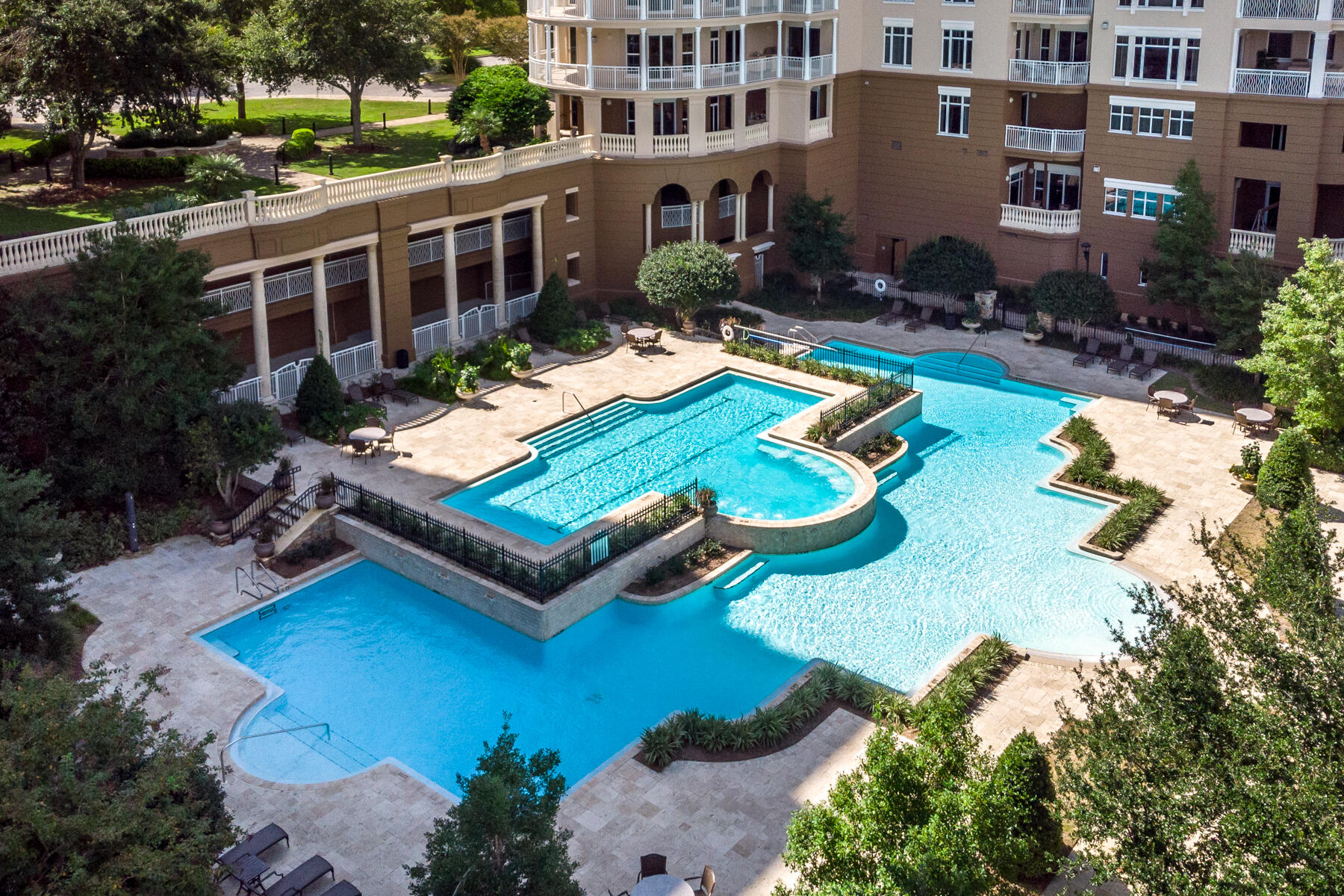 ONE WATER PLACE - Residential