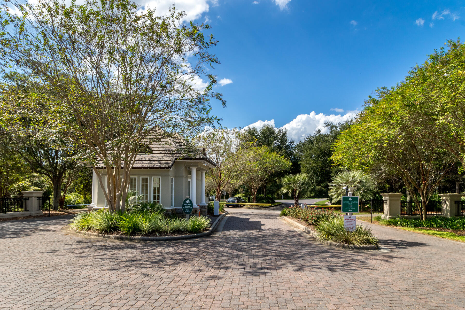 ONE WATER PLACE - Residential