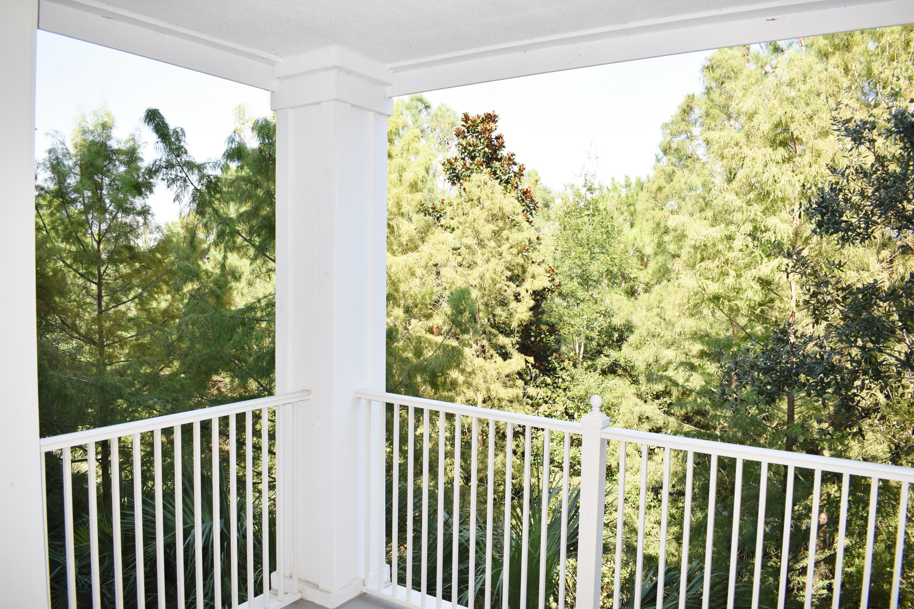 PILOT HOUSE - Residential Lease