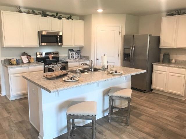 LAKERIDGE EST - Residential