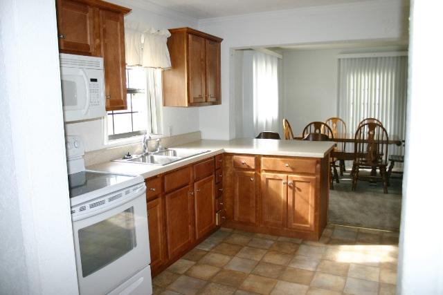 OAKDALE MINI FARMS - Residential Lease