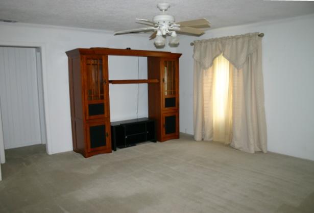 OAKDALE MINI FARMS - Residential Lease