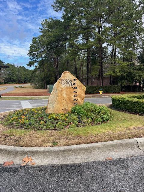 Build your dream home in Hammock Bay! You will only be 15 minutes north of the beaches and will enjoy a long list of amenities. Hammock Bay offers swimming pools, tennis courts, pickleball courts, fitness center, basketball court, dog parks, playground, walking trails, a general store, brewery and so much more! 
Come see what makes Hammock Bay feel like home!