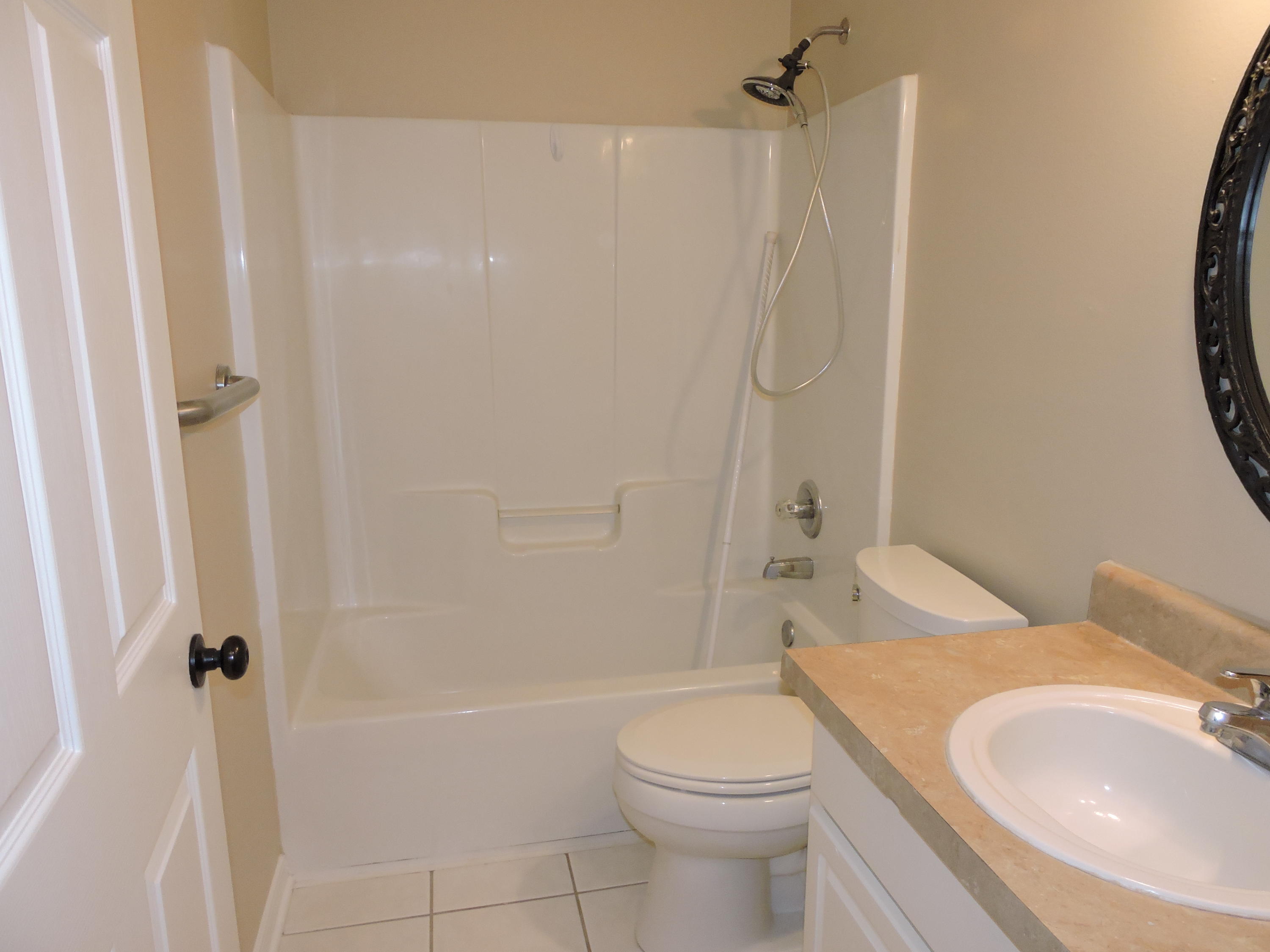 RIVERCHASE S/D PH 2 - Residential Lease