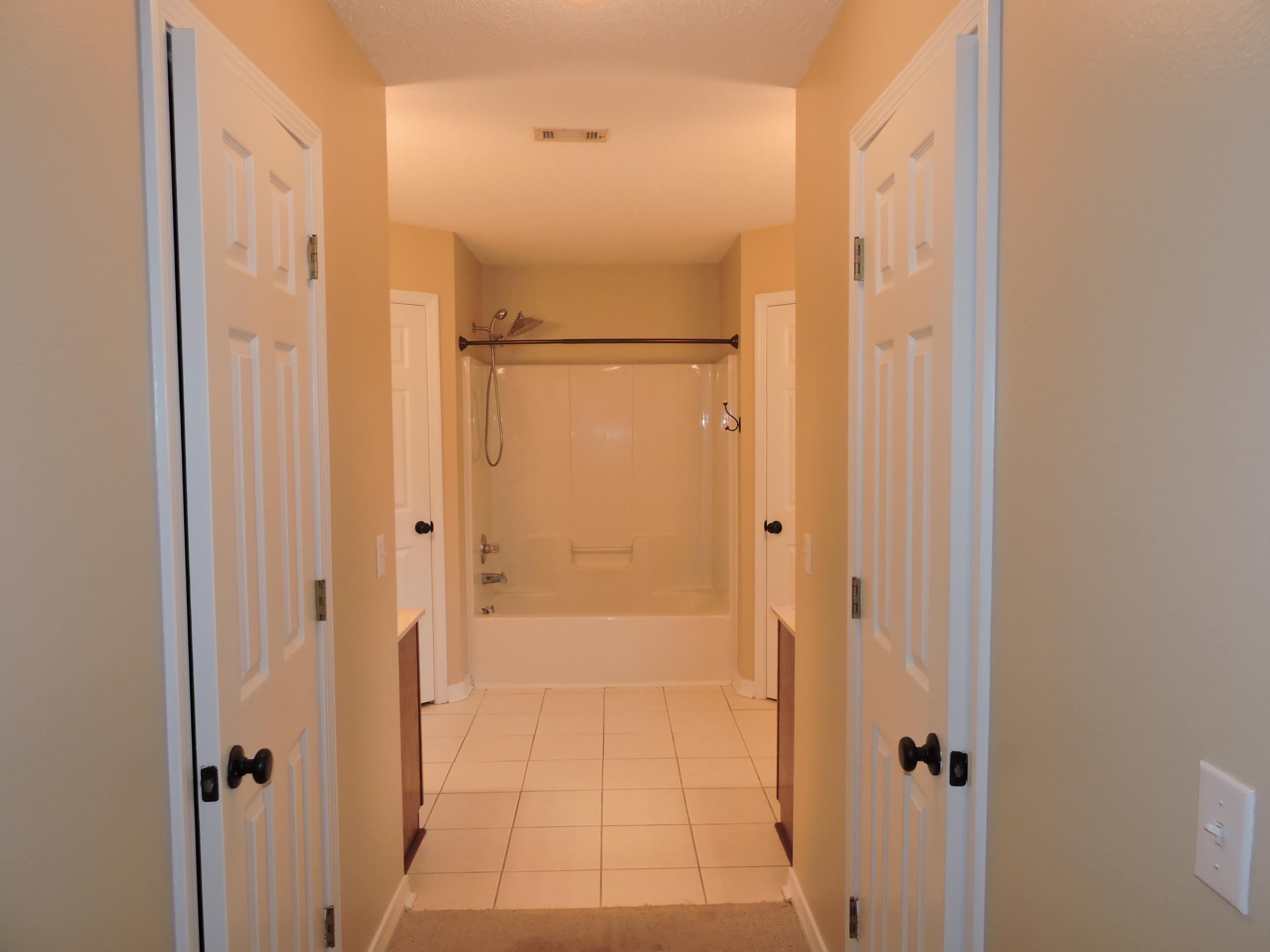 RIVERCHASE S/D PH 2 - Residential Lease