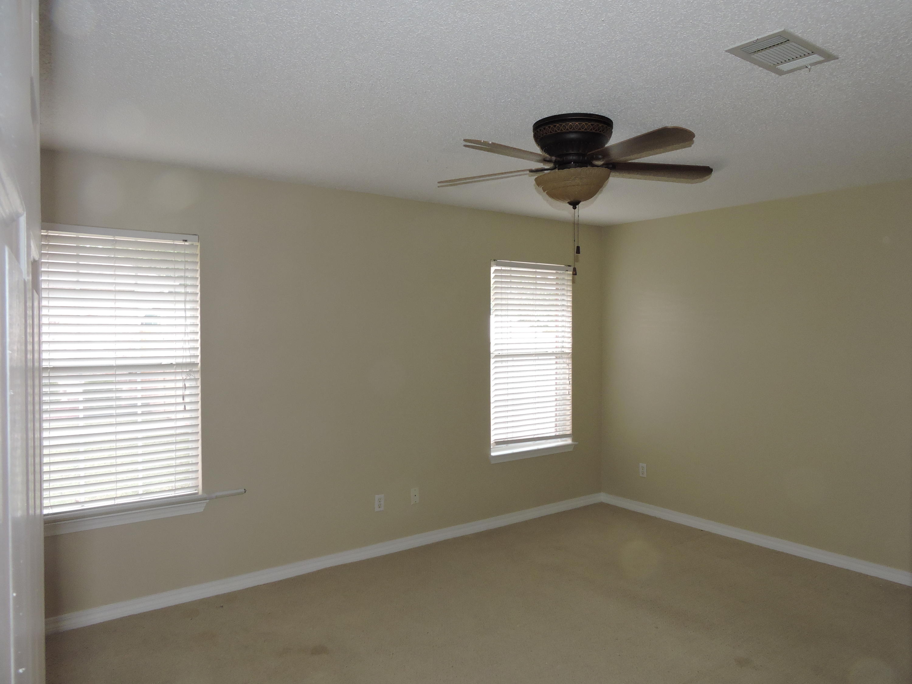 RIVERCHASE S/D PH 2 - Residential Lease
