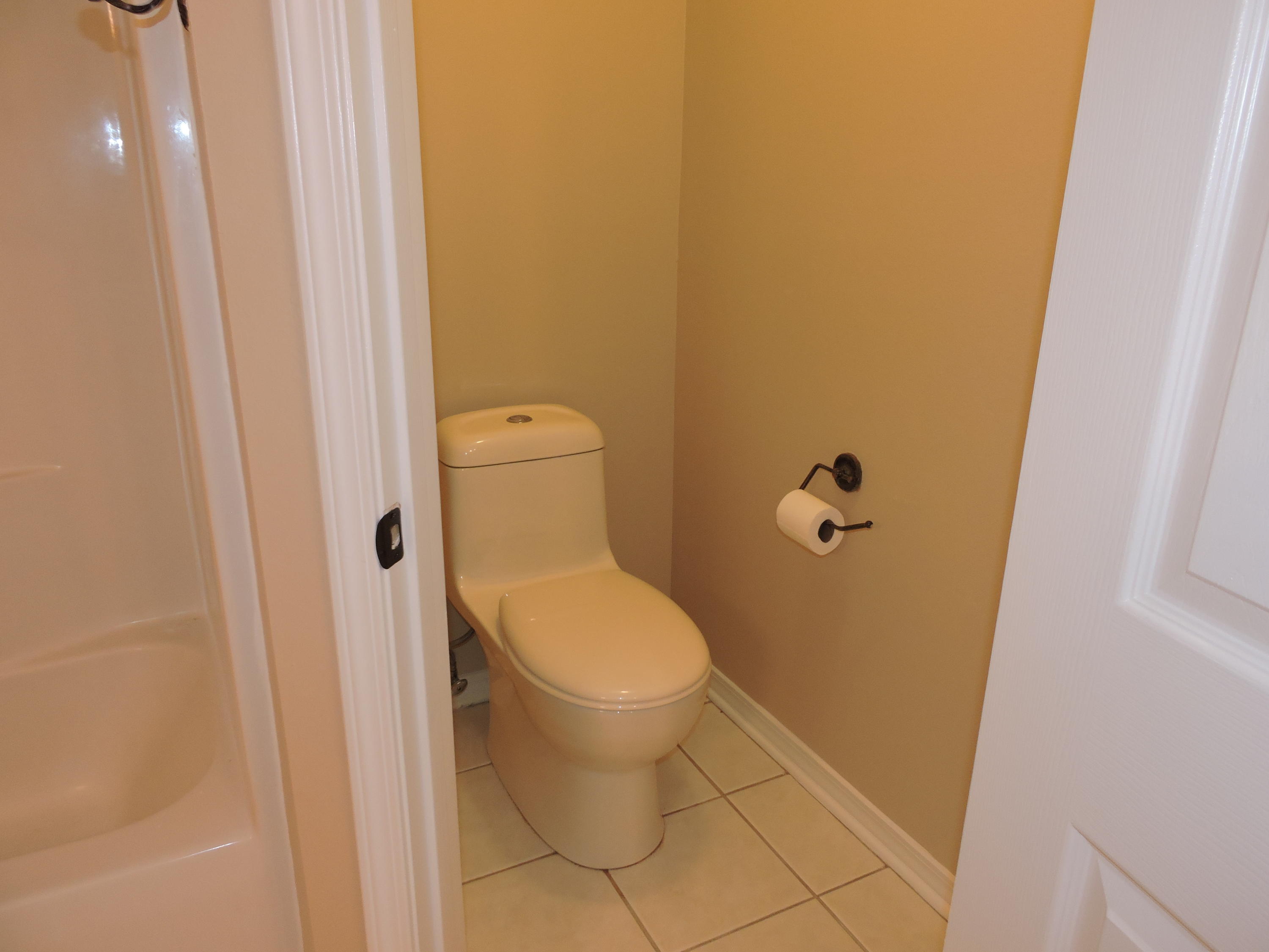 RIVERCHASE S/D PH 2 - Residential Lease