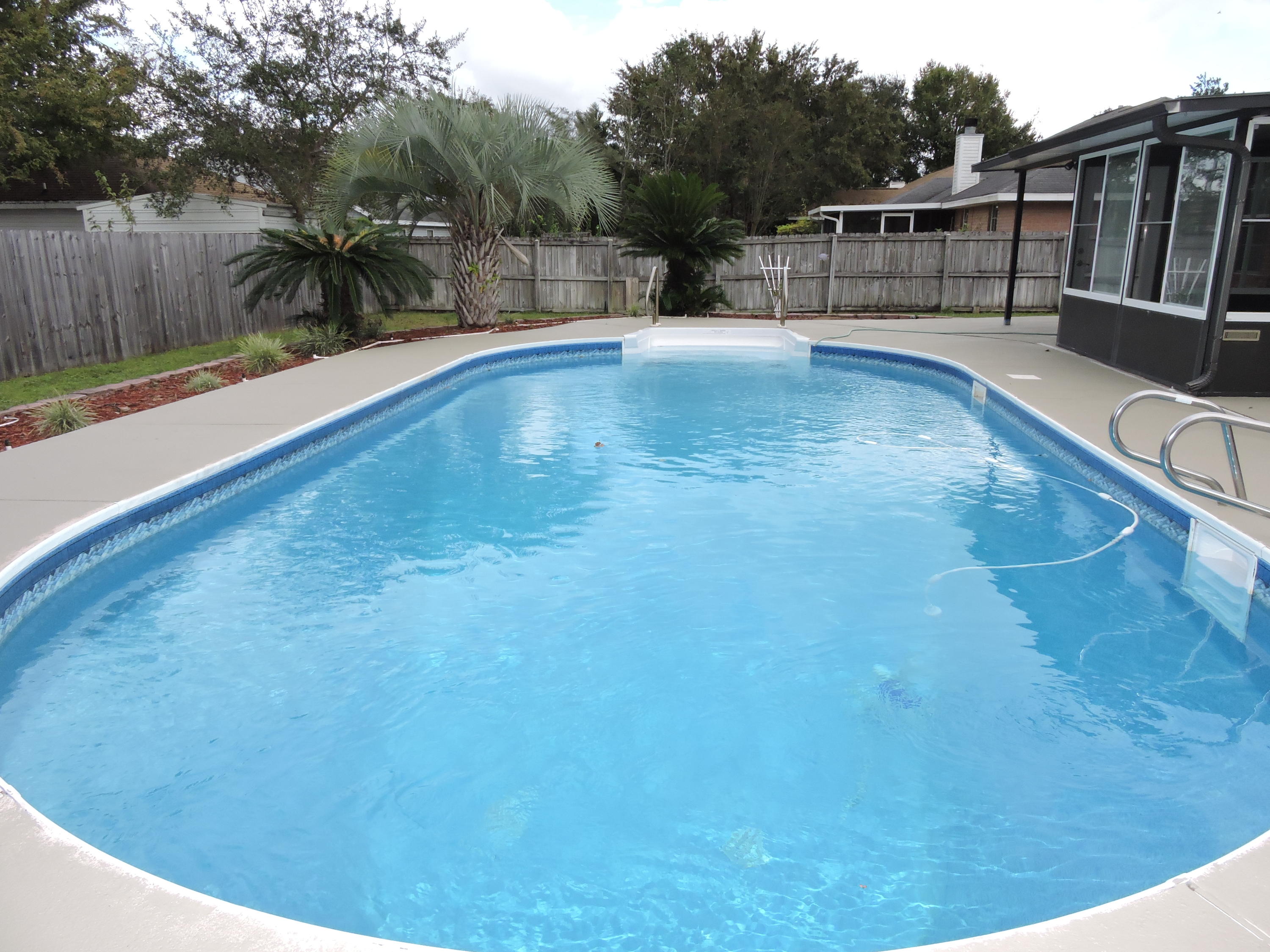 RIVERCHASE S/D PH 2 - Residential Lease