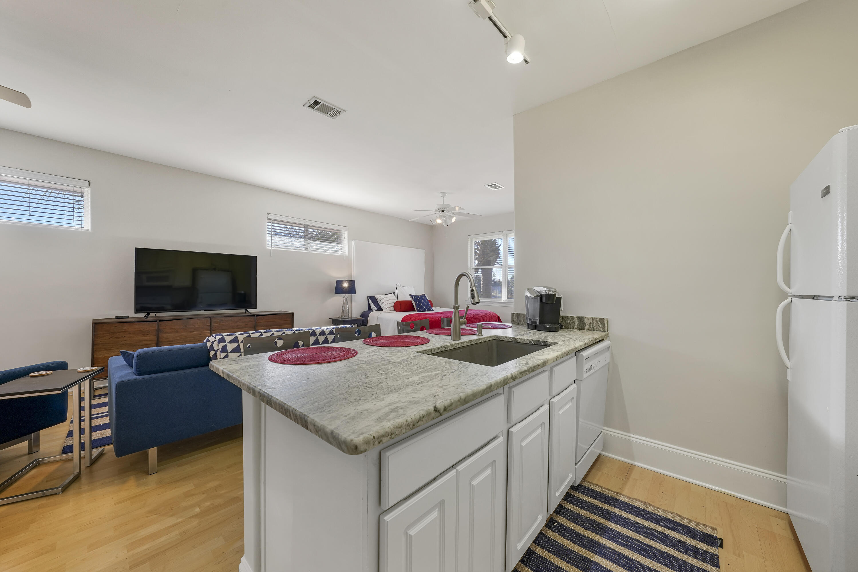 SHALIMAR POINTE S/D - Residential
