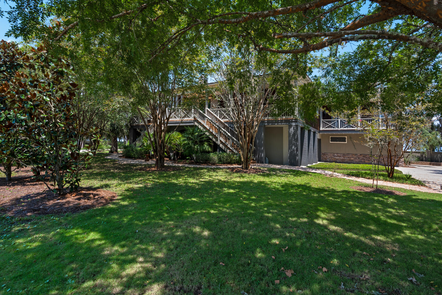 HATCHEE SHORES - Residential