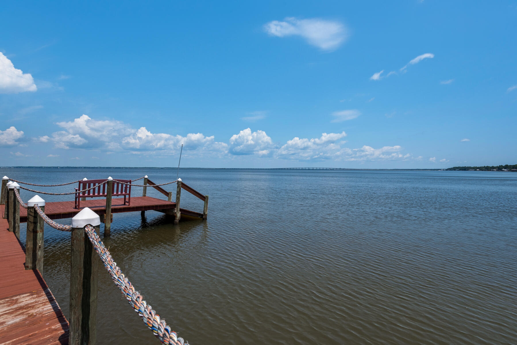 HATCHEE SHORES - Residential
