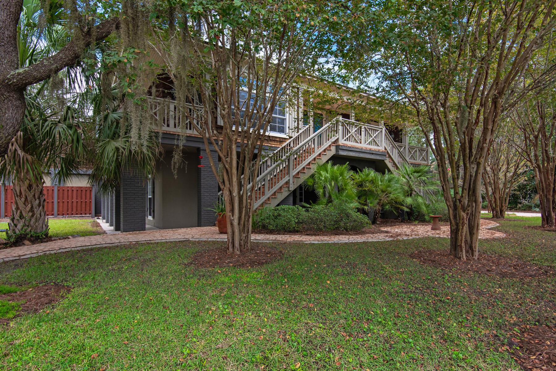 HATCHEE SHORES - Residential