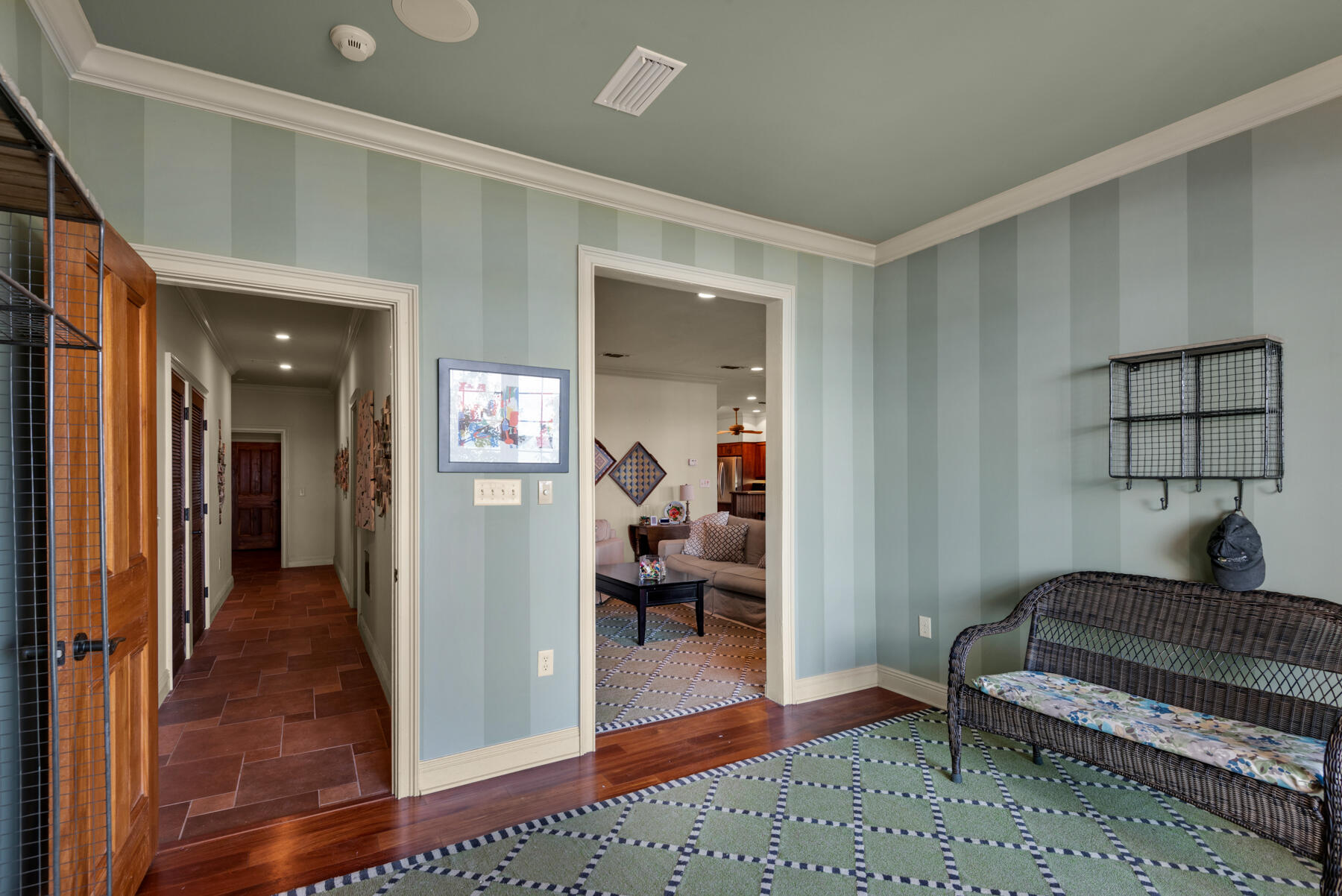 HATCHEE SHORES - Residential